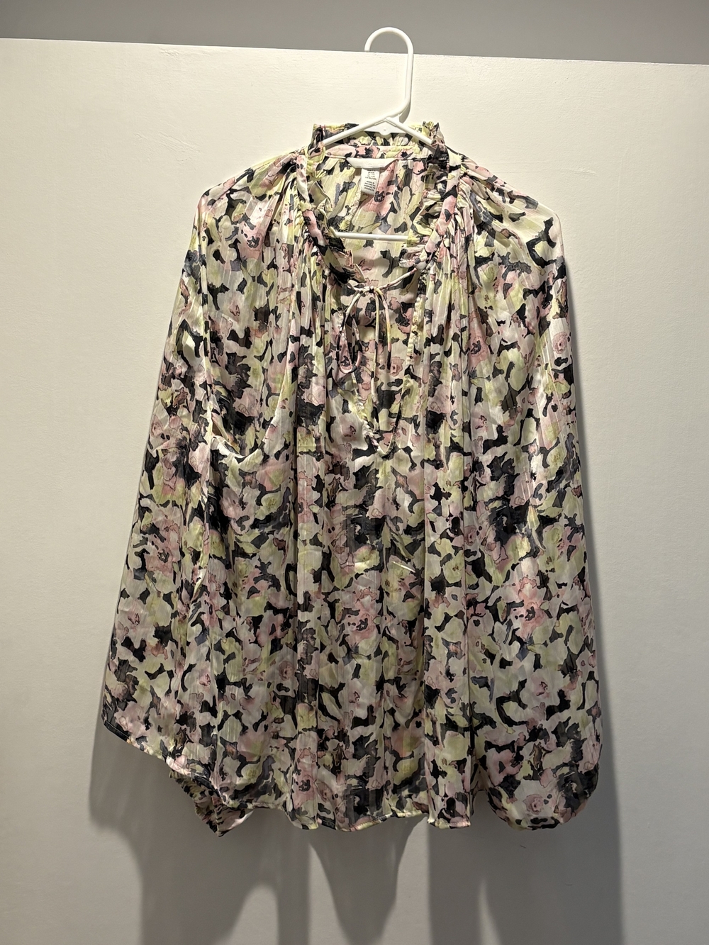 H&M Pink Floral Tie-Neck Blouse
